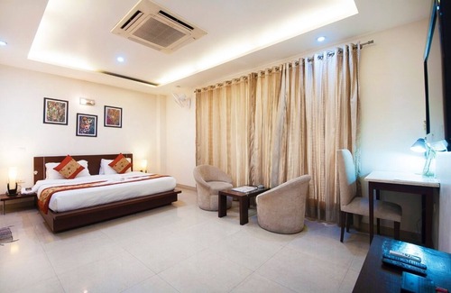South City I Hotel | Discover BlueNeck Sec 41 in Millenium City Centre