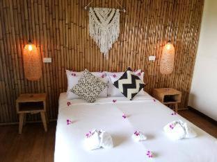 Haad Pleayleam Resort | Relaxing Bluerama - Adults Only with Oceanfront Views