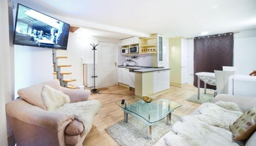 Karlovy Vary House | Comfortable Bluestars Apartments with Kitchen & Top Reviews