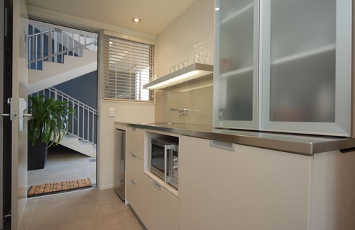 Dunedin City Centre Hotel | Top-Rated Stay at Bluestone On George with Family Amenities