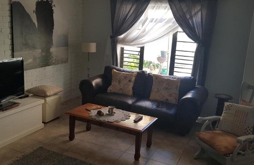 Bluewater Bay House | Pet-Friendly Getaway at Bluewater Bay for Families