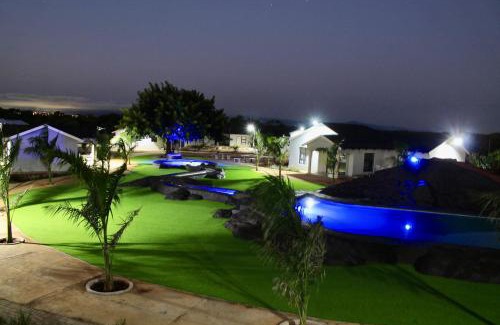 Louis Trichardt Cabin | Inviting Bluewave Farm Villa with Pool & Family-Friendly Amenities