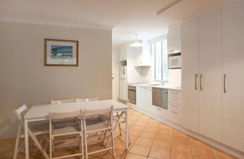 Blueys Beach House | Relax at Blueys Beach Villa Manyana with Pool Access