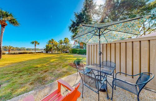 South Beach Hotel | Bluff Villas 1799: Family-Friendly Stay with Pool Access