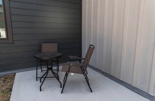Decorah Villa | Pet Friendly Bluffside Gardens with Top Amenities Await