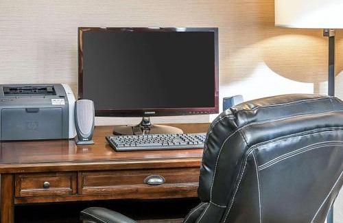 Bluffton Hotel | Bluffton Inn & Suites: Pet-Friendly Retreat with Ocean Views
