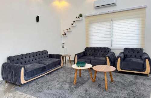 Abomey-Calavi Apartment | BLUHEN À PARTs