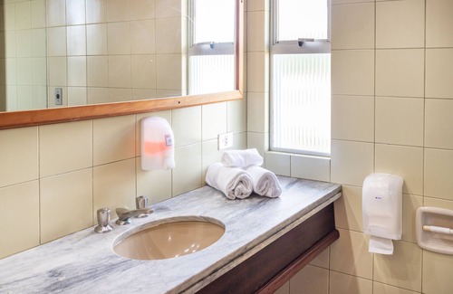 Ponta Aguda Hotel | Enjoy Comfort at Blumenau Tower with Spa & Breakfast