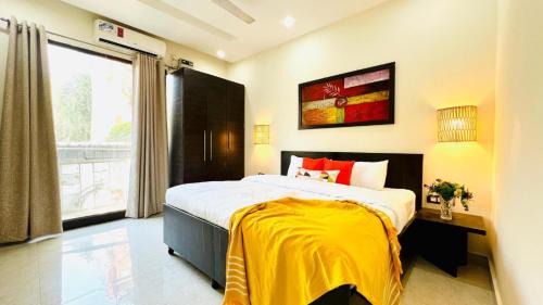 DLF Phase 3 Apartment | BluO Stays - DLF CyberCity Gurgaon