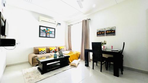 DLF Phase 3 Apartment | BluO Stays - DLF CyberCity Gurgaon