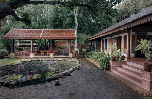 Muhamma House | Discover BluSalzz Villa with Pool & Lake Views in Alleppey