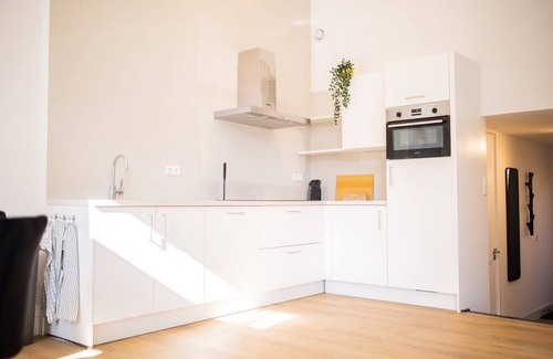 De Bilt Apartment | Inviting 2 Bed Serviced Apartment with Kitchen & Family-Friendly