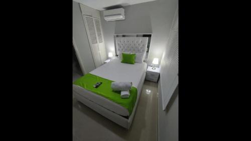 Marbella Cabin | Cozy Room in Lodge - Bm-14 with Pool & WIFI near the Sea