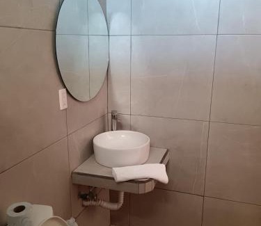 Coacoyul House | Discover BM Zihua Casa de Huéspedes: Pool & Pet Friendly Stay