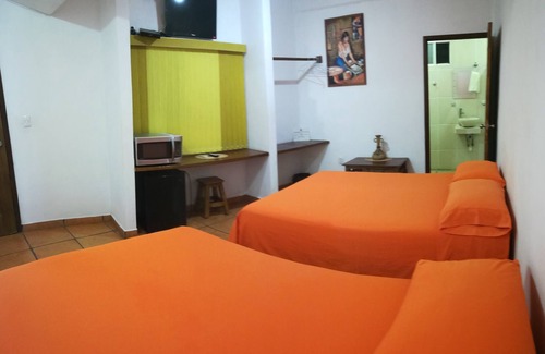 Coacoyul House | Discover BM Zihua Casa de Huéspedes: Rated 9.6/10 with Pool