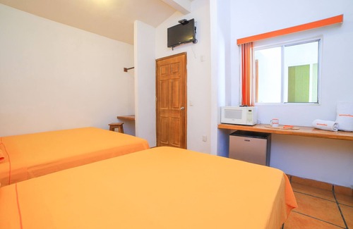 Coacoyul House | Discover BM Zihua Casa de Huéspedes: Rated 9.6/10 with Pool