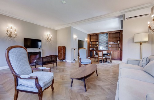 Quartiere Coppede Apartment | BMGA | Chic and Charm 3Bdr Apt in Coppedè District