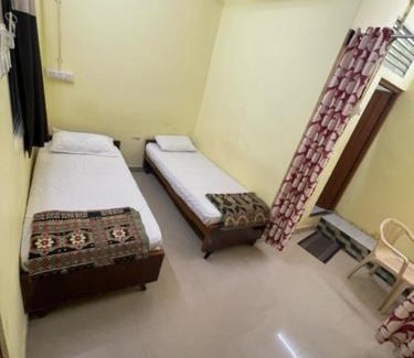 Nandyal Hotel | Budget-Friendly BMR BALA LODGE: Family Welcome & Breakfast