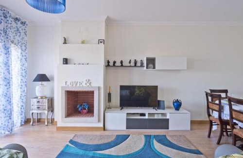 Zambujal Villa | Scenic BmyGuest - Sesimbra Sea View Villa for Families