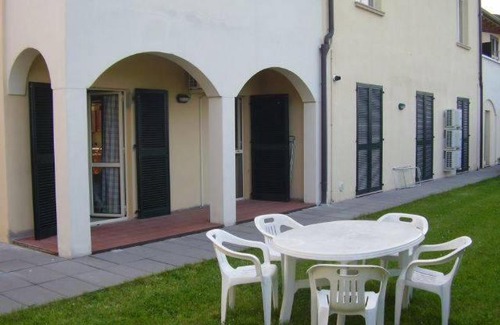 Cunettone-villa Apartment | Scenic BN-Il Colombaro Tipo A: Ocean View & Family Friendly