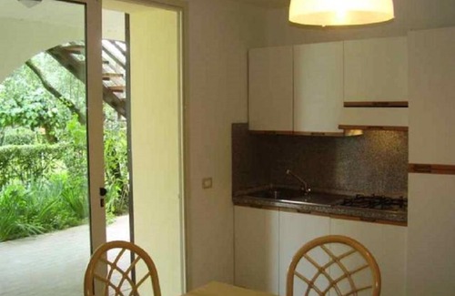Cunettone-villa Apartment | Scenic BN-Il Colombaro Tipo A: Ocean View & Family Friendly