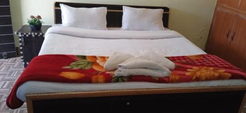 Jhultar Barkhet Hotel | Discover BN Resort: Pet-Friendly Stay with Family Amenities