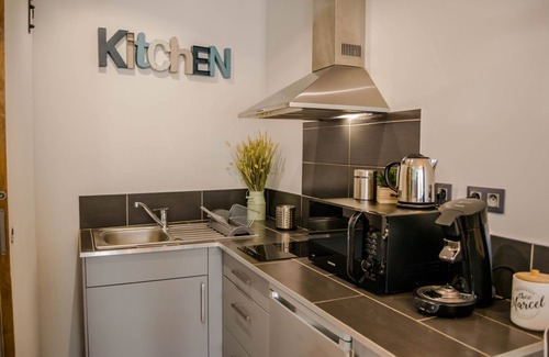 Epernay Apartment | Cozy Studio 86 at BnB Epernay - Perfect Nest for Two