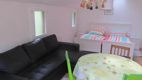 Erlach Bed & Breakfast | Pet-Friendly BnB Erlach with Cozy Fireplace & Breakfast