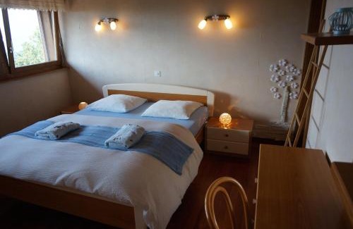 Grimisuat Bed & Breakfast | Guest Rated: 9.4 at BnB la Sittelle with Family-Friendly Amenities