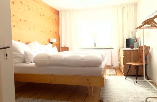 Bichlbach Bed & Breakfast | Top-Rated BnB44: Child-Friendly Rooms for Your Stay