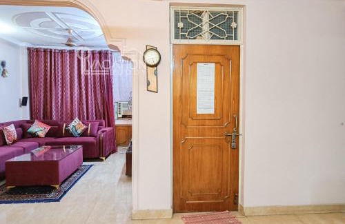Dwarka Apartment | Pet and Child Friendly Stay at BnBBuddy 2 BR Anugraha