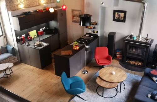 6th Arrondissement Apartment | Explore Bnbgônes - Le Loft Bodin in Croix Rousse