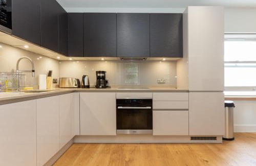 Fitzrovia Apartment | BnBNova - 2BR2BA by Bloomsbury