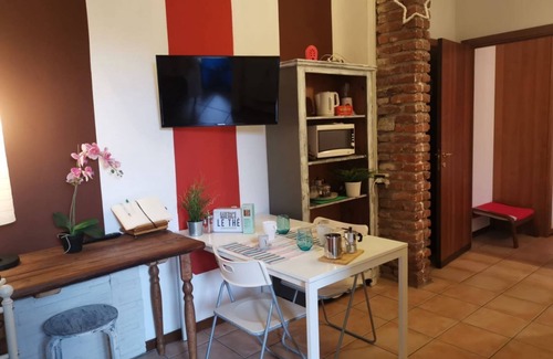 Olgiate Olona Apartment | Cozy Bnbook-Appartamento Bilocale Il Geco with Spa & Breakfast