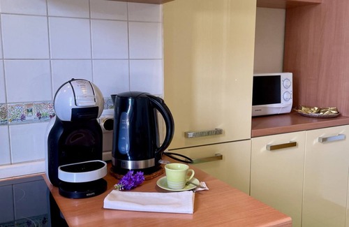 Rho Apartment | Comfortable Stay at BNBOOK-BORROMEO 2 RHO with Breakfast