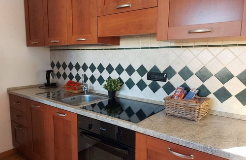 Rho Apartment | Cozy Bnbook-Corte Borromeo 1 with Breakfast & Kitchen