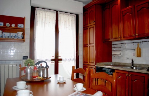 Rho Apartment | Convenient BNBOOK-METROPOLITAN EXPO FLAT with Breakfast