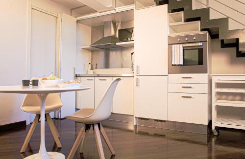 Loreto Apartment | Modern BnButler - Bergonzoli Near Central Station