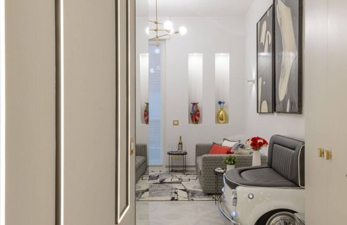 Centro Storico Apartment | BnButler - Falcone, 5: Family-Friendly Retreat with Kitchen