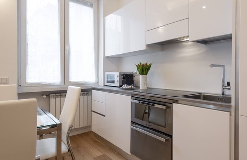 Porta Romana Apartment | Discover Comfort at BnButler - Friuli 24 with Breakfast