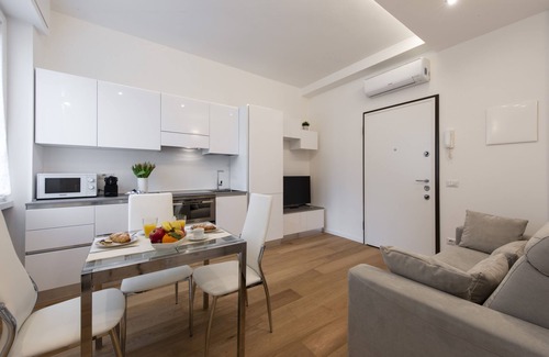 Porta Romana Apartment | Discover Comfort at BnButler - Friuli 24 with Breakfast
