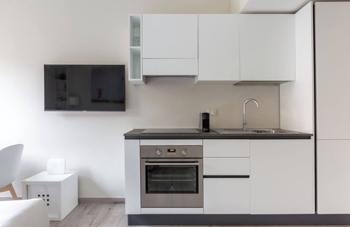 Milan House | Top-Rated BnButler - Panizza 8 with Breakfast Included