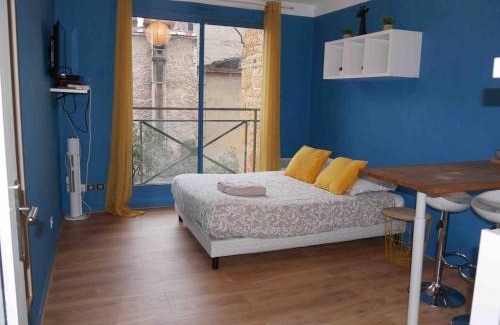 Carnot - Gailleton Apartment | Inviting Stay at Chez Mathilde - Family Friendly Amenities