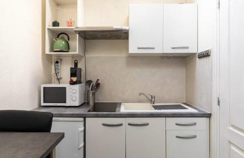 Moliere - Edgard Quinet Apartment | Discover Cuvier: Your Ideal Budget-Friendly Getaway