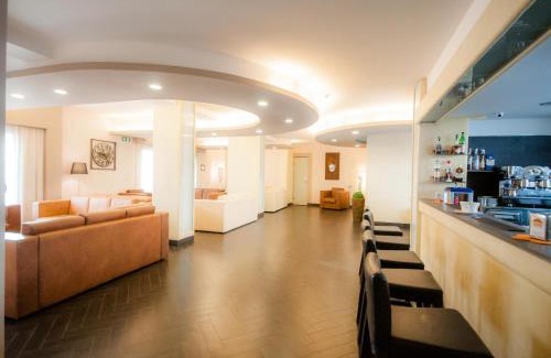 Baia Domizia Hotel | Cozy BNS Hotel Francisco with Oceanfront Views & Pool