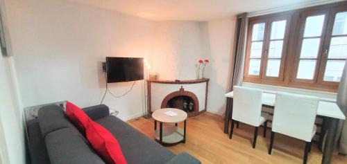 Geneva Old Town Apartment | Enjoy Family-Friendly Comfort at Boël 3 Studio Hotel