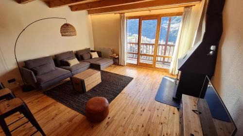 Boi Apartment | Family-Friendly Getaway at Boí Taüll CALMA DÚPLEX