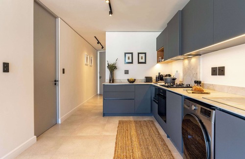 Bo'Kaap Apartment | Bo-Kaap Retreat - Breathtaking Apt, Mountain Views
