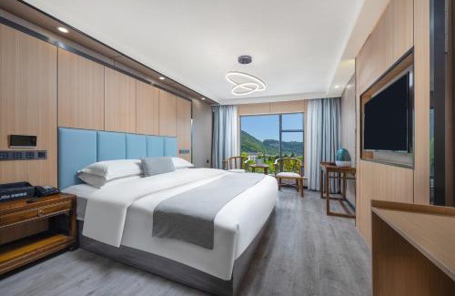 Wulingyuan Hotel | Discover Sochi Smart Resort Zhangjiajie with Pool & Hot Tub