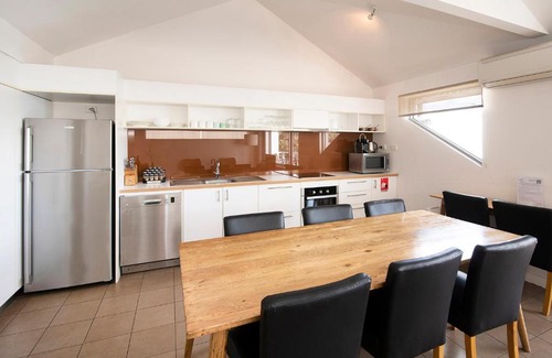 Cowaramup Apartment | Explore Bo'Vine Holiday Apartment: Family-Friendly Retreat